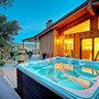 3046 Skycrest Drive