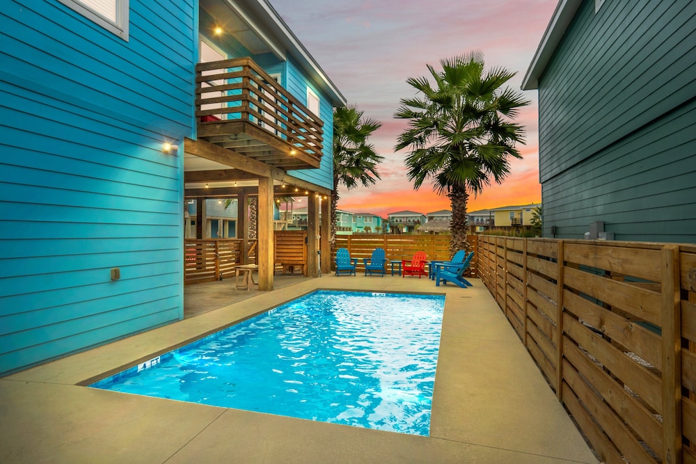 Why Knot Relax - Heated Private Pool! Beach Gear Credit Included