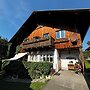 Heli's Holiday Suites