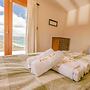 StayAU Breathtaking Panoramic Views