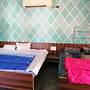 Palm Farmhouse Resort & Swimming Pool