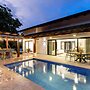 House Reserva Conchal Llama del Bosque