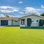 6 Mi to Hudson Beach! Pet-friendly Retreat w/ Yard