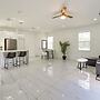 Fairways & MLB Fun! Couples Home in Lehigh Acres