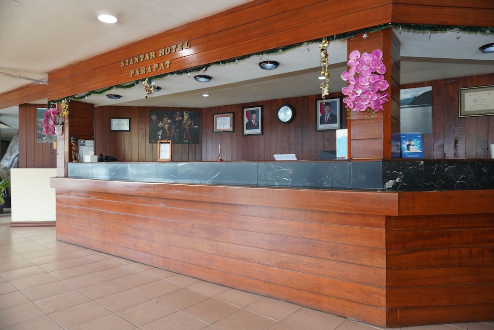 Siantar Hotel Parapat