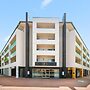Bright 1-bed Apartment in Greenway