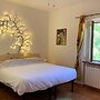 Vanessa, Suite on a High Hill in our Farm House, Near Gubbio