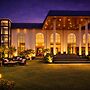 The Heaven Wood farms - A Luxury Resort with Pool & Premium Room