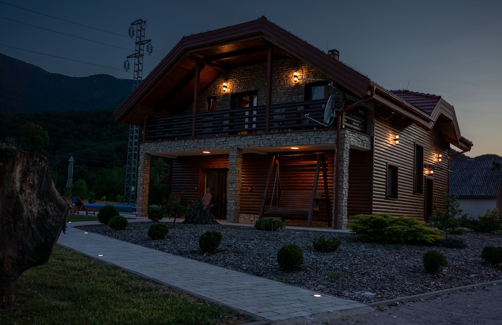 Villa Brusiana With Heated Pool