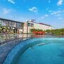 Chandrika Greens Resort Near Prem Mandir