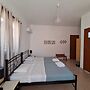 Nikos Hotel