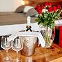 M Club Hotel