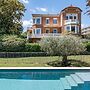Villa Elisa. M
