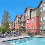 Landing Apartments near North Lakewood