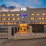Fabhotel Grand Executive