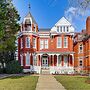Queen Anne Manor' in Old West End w/ Elevator
