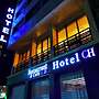 Chaker Hotel