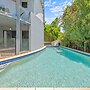 Family-sized Retreat With Private Garage