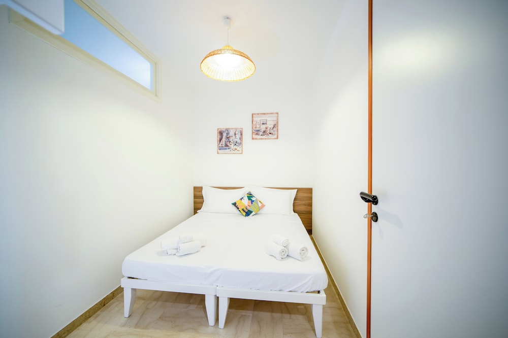 Marina Beach Apartments