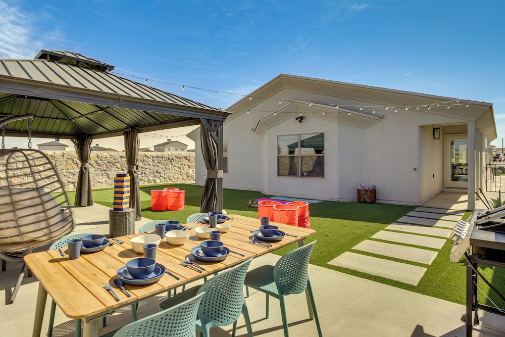 Styled Socorro Living at Calis Signature House
