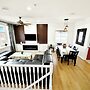 Serene Family-friendly House Near YVR and Downtown Vancouver