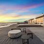 Marbella Lane-oceanfront Retreat w Stunning View