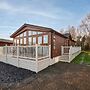Host Stay Deneb Lodge