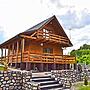 Large House With Private Garden, Right on the Lake