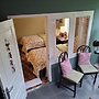 Parabonhaus Kopitiam - Bed & Breakfast