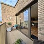 Amazing Flat With Free Parking and Balcony