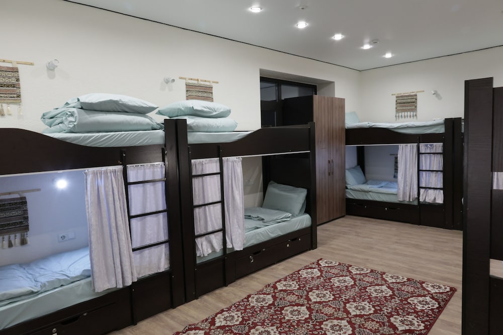 Apricot Lodge