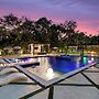 Epic Treehouse Villa - Pool • Pickleball