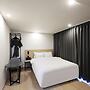 J-Bay Tourist Hotel
