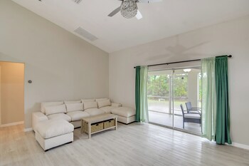 Lehigh Peace Retreat Near Ft Myers! Pet-friendly
