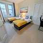 2-bed Apartment in Morningside - by Holiday Homes