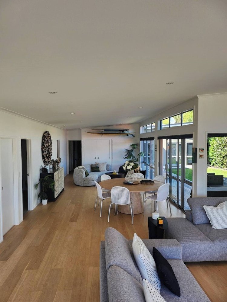 A Beautiful Beach Holiday Home in Pauanui