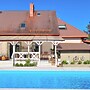 10-guest Holiday Villa With Private Pool