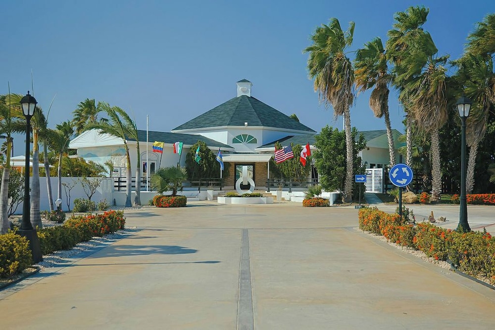 Bocobay Aruba Racquet Club