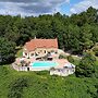 Luxury Secluded Chateau With Pool and hot tub