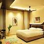 Aura Suites