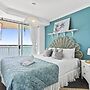 Bright 2 Bed Apartment With Ocean Views
