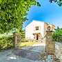 Noelie, Ground Floor Apartment for 6 People