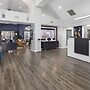 Solara Apartments Spacious 2BR Apartment Sleeps 6 Pet-Friendly