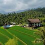 Meadow Hills Villa by Mahaprana