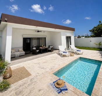 Modern Villa With Private Pool and Starlink Wifi El Macao Punta Cana A