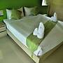 Social Escape Hotel (Lemon Chalet)