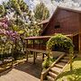 Casa com Lareira e 3 su tes no Parque das Fontes