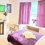 5Br House-sleeps12-garden-familyfriendly