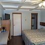 Wagon Wheel Motel