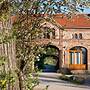 Designer Apartment With Sauna, hot tub and Fireplace in a Historic Cou